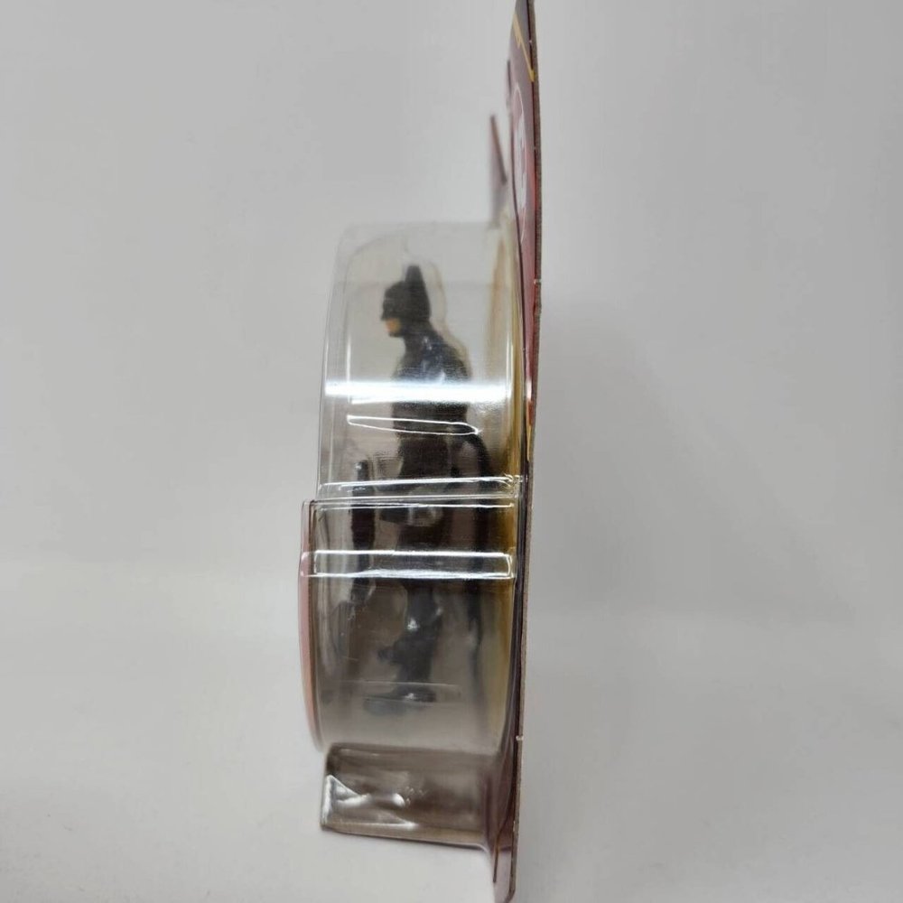 DC The Flash Movie BATMAN Figure with Accessories 4'' First Edition - Picture 5 of 9